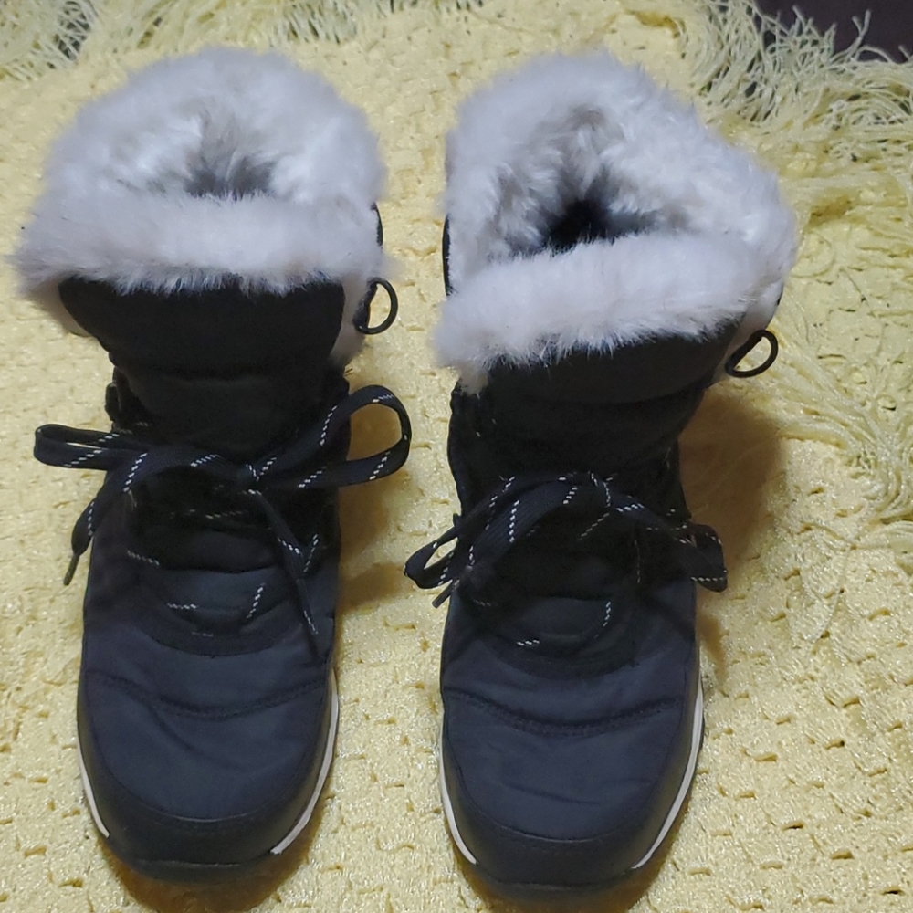 Black boots